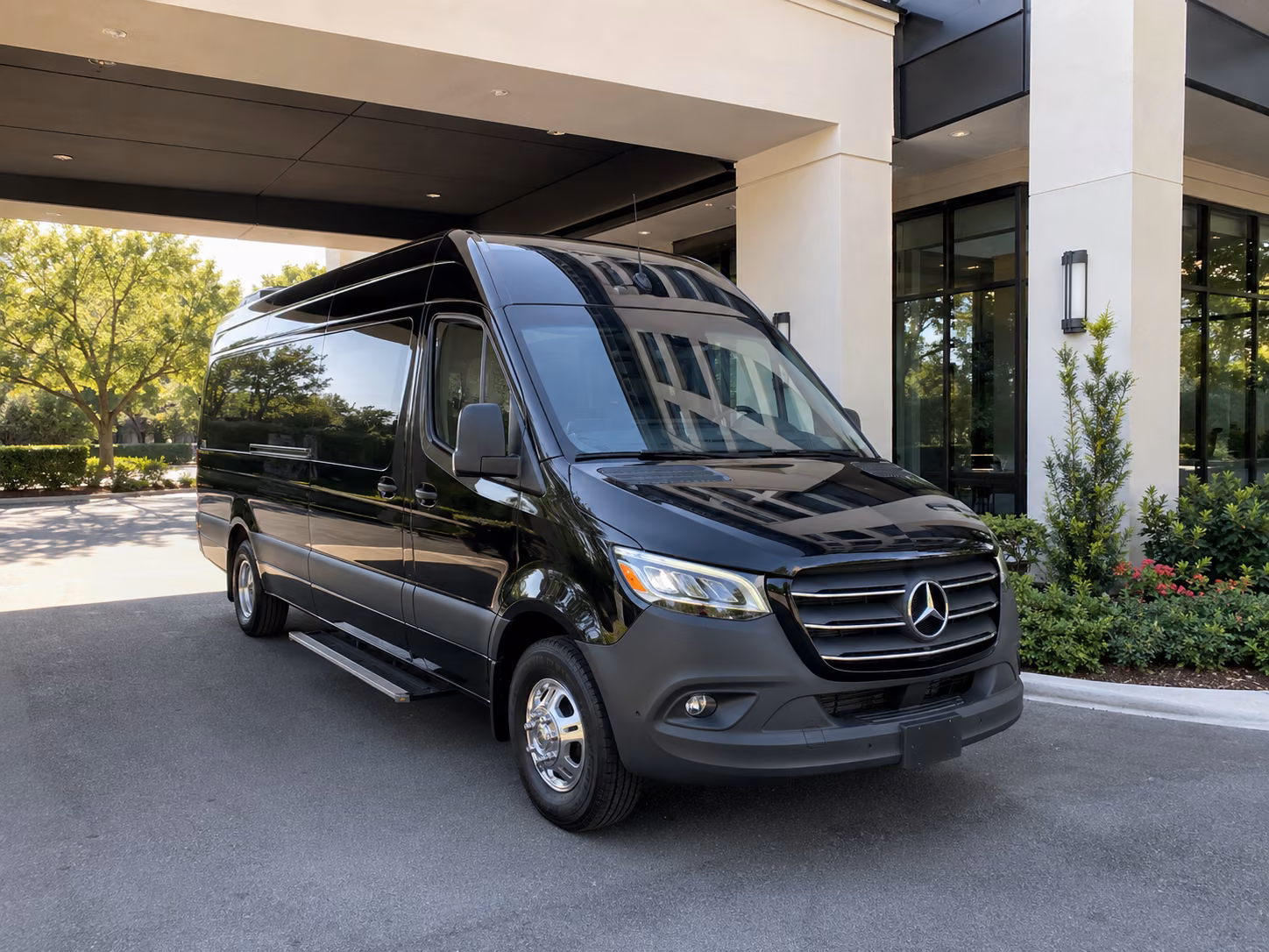 oxnard airport shuttle bus rentals for private groups