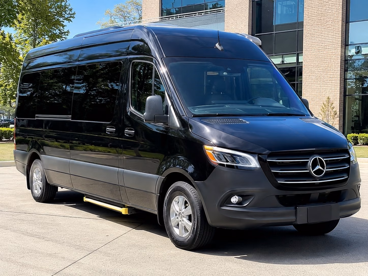 oxnard parking shuttle and park and ride bus rentals