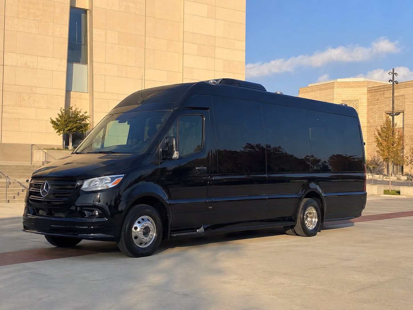 rent a field trip bus to oxnard museums and science centers