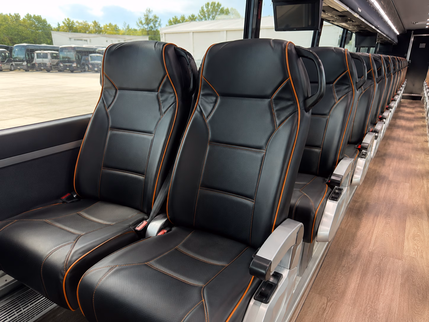 shuttle services for airline crews and airport staff in oxnard